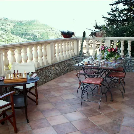 La Tana Del Tasso Alojamento de Acomodação e Pequeno-almoço Ventimiglia